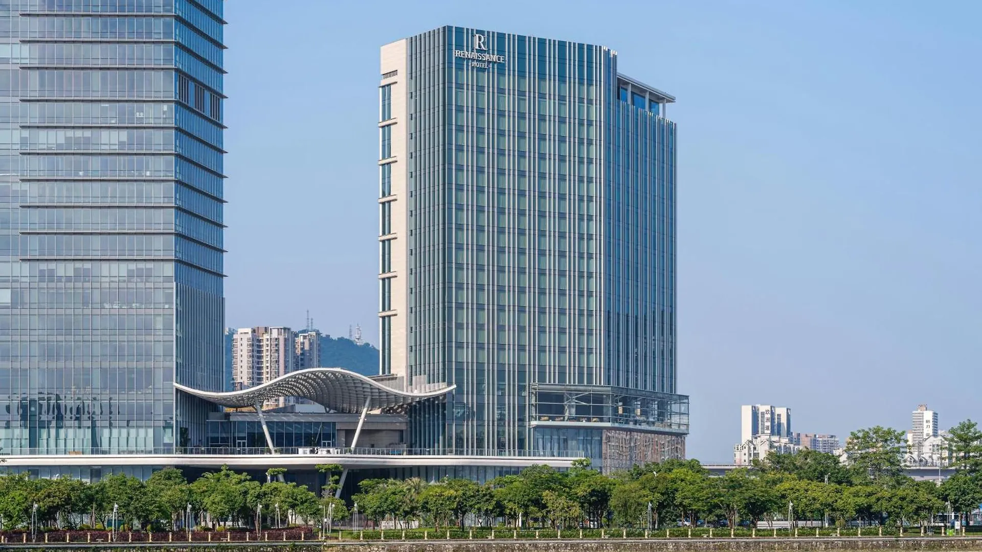 Renaissance Zhuhai Hotel 5*,