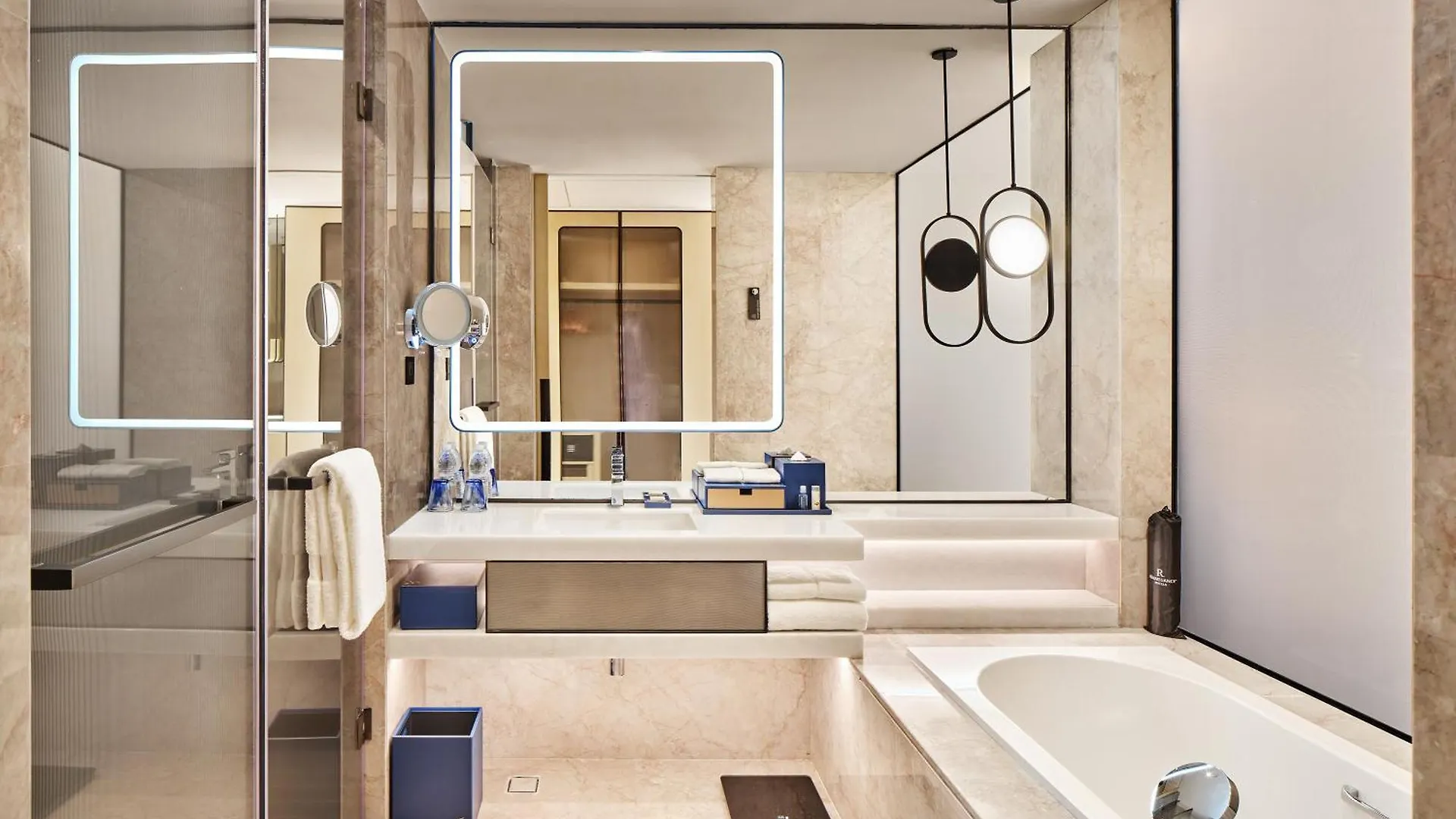 Renaissance Zhuhai Hotel