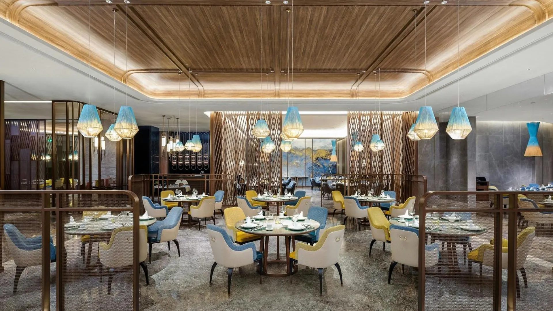 Renaissance Zhuhai Hotel 5*,
